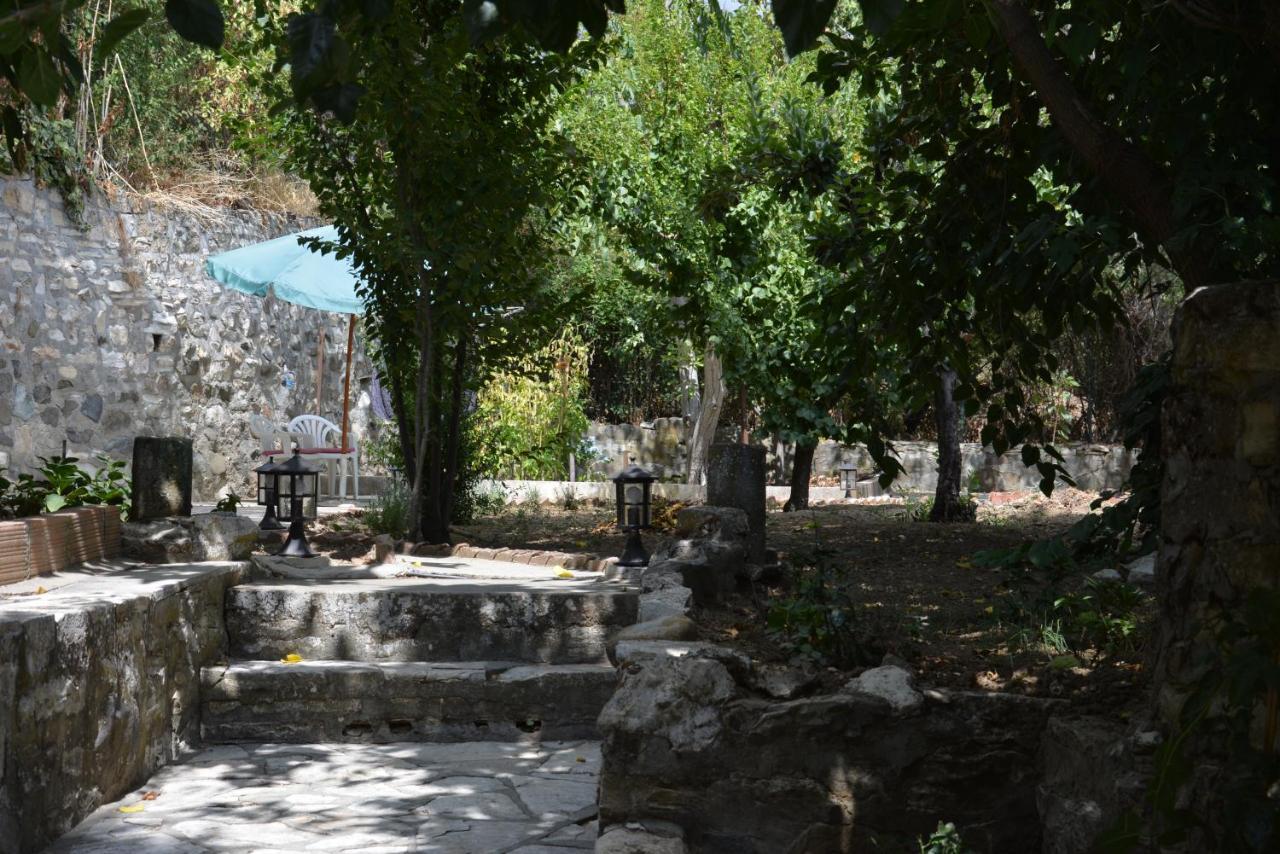 Riverside Cottage Kato Platres Dış mekan fotoğraf